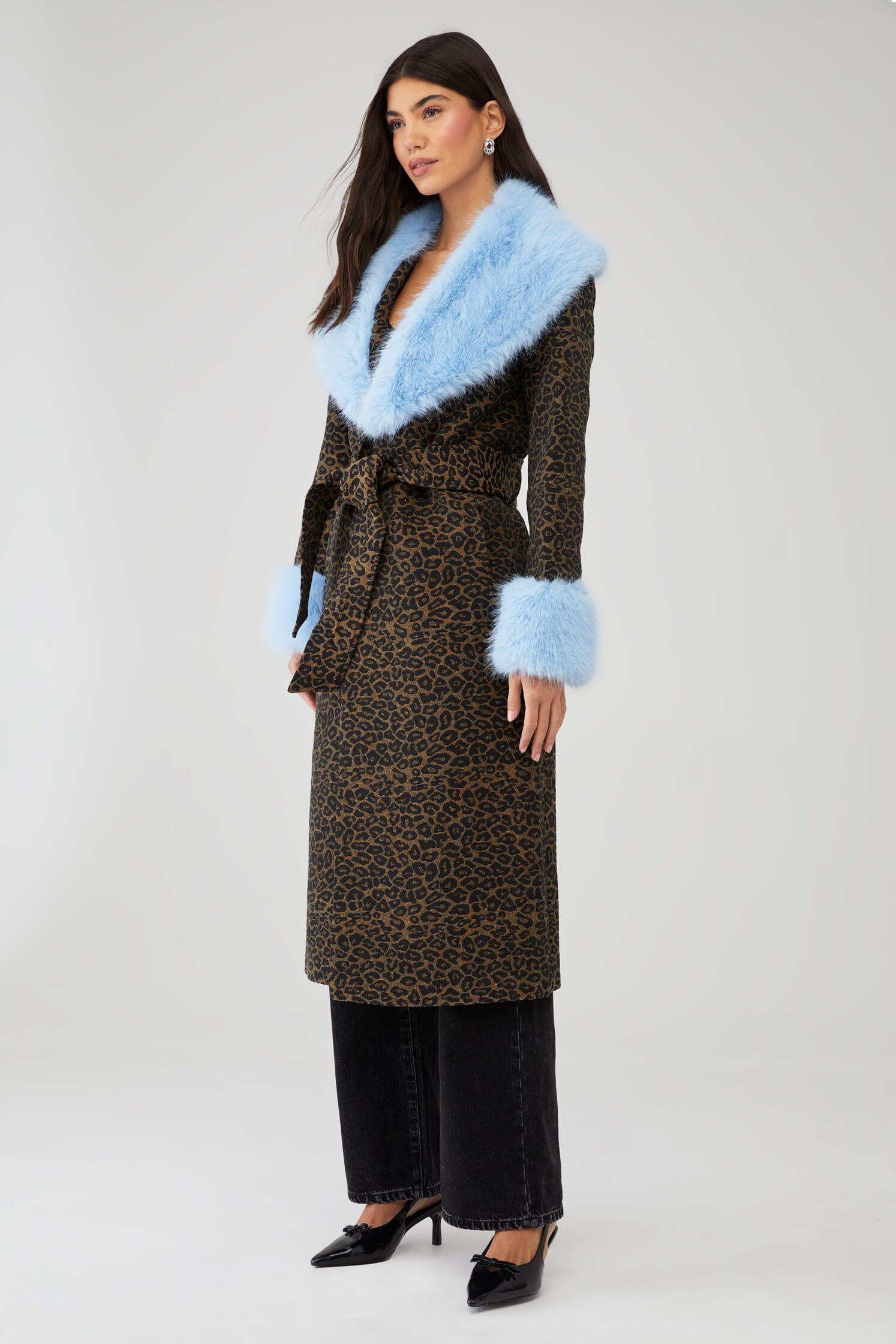 Être Aimé | X Unreal Fur Luxe Leopard Coat in Leopard/Baby Blue 