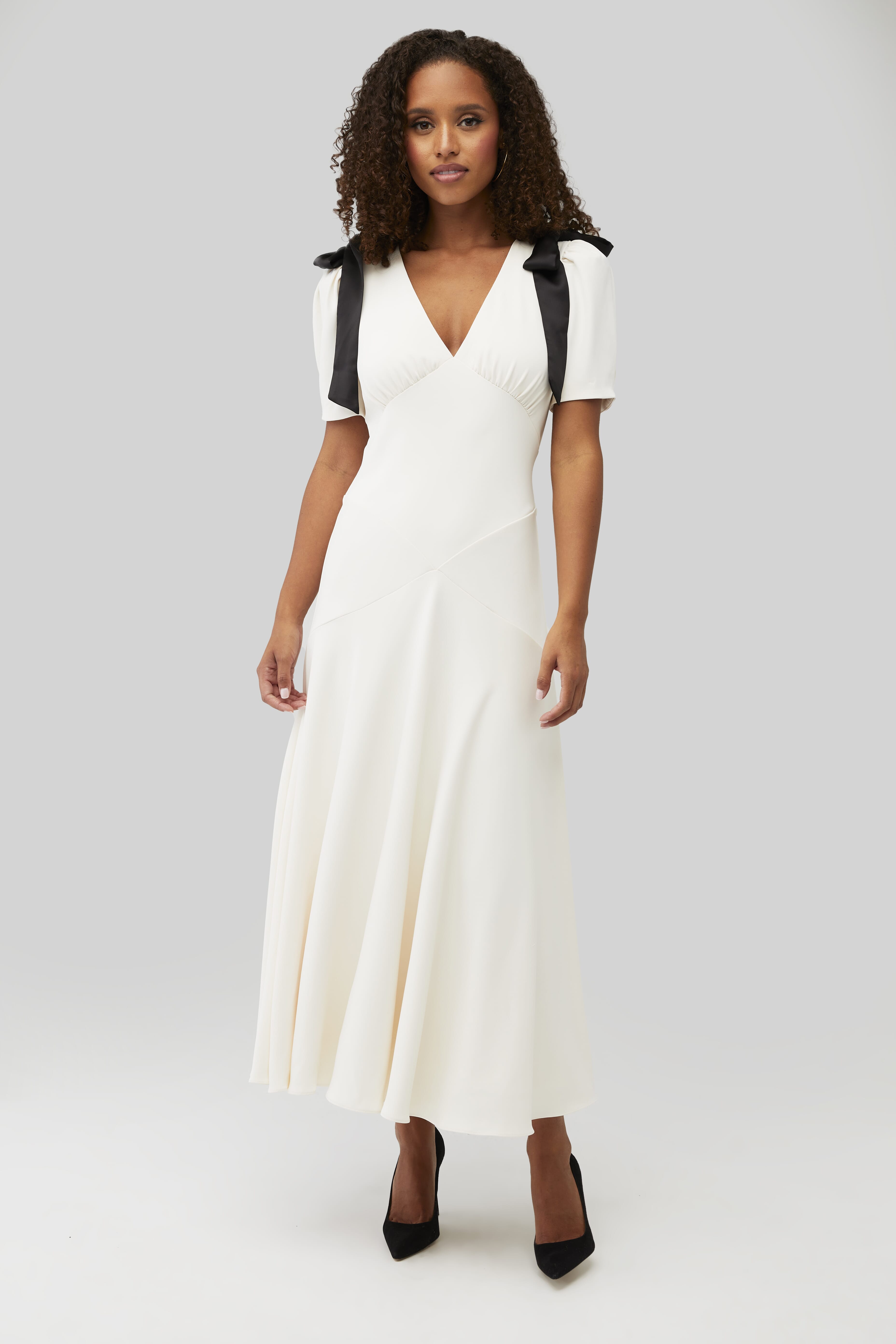 astr lace v neck dress Lace V-Neck Midi Dress