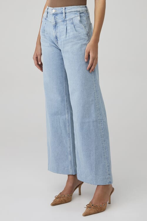 Hudson Jeans | Jodie Pleated Front Yoke Wide Leg Jean in Carousel