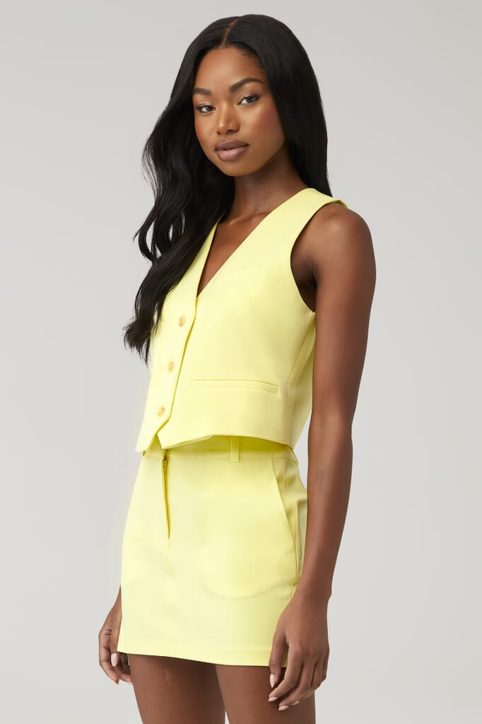 favorite daughter yellow dress The Halting Traffic by defining shape Favorite Daughter The Sunday Best