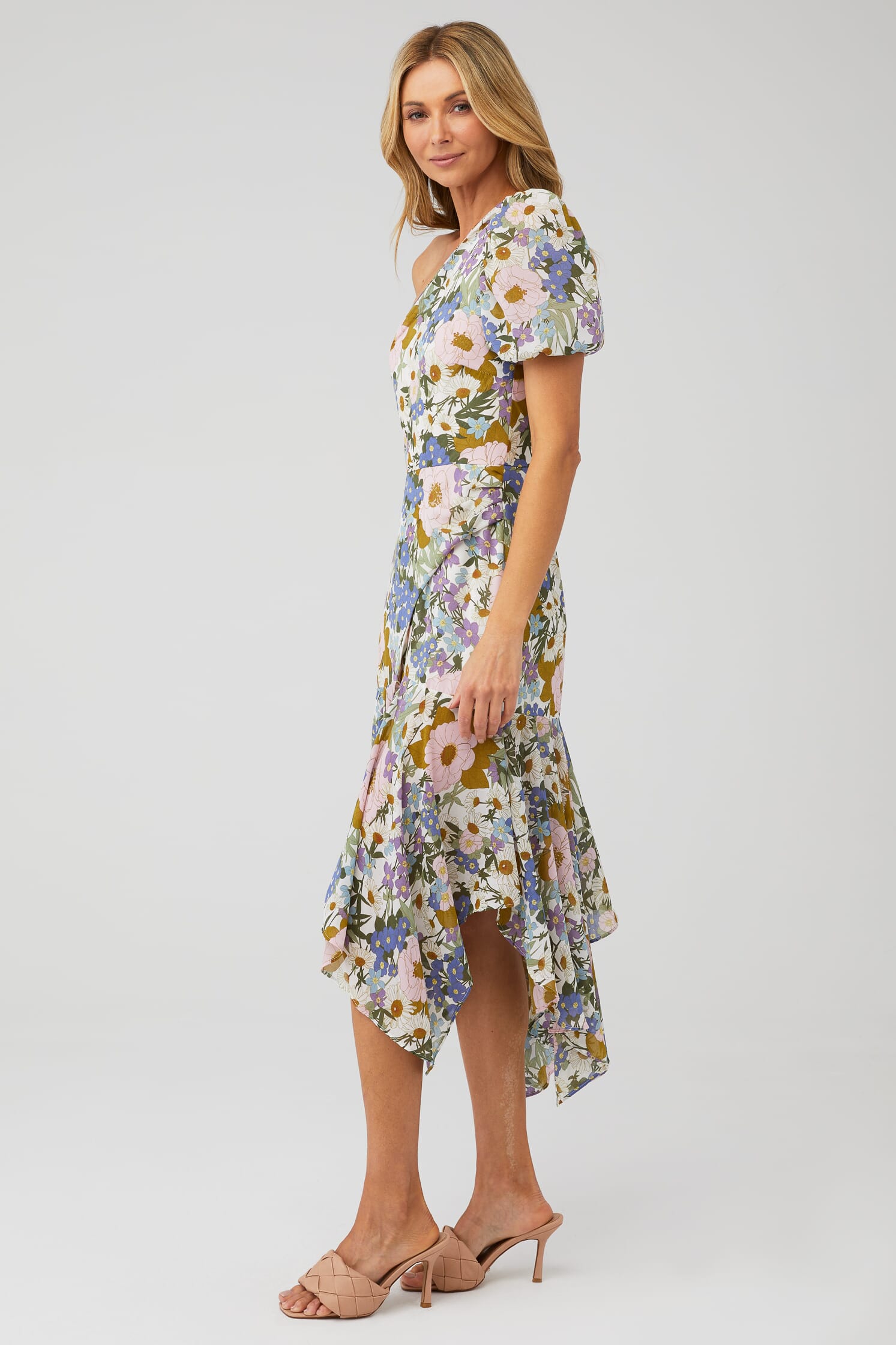 astr dress the Label | Bayley Floral Pleated Maxi in Blue Floral The dress is crafted from 100% polyester crepe fabric and is fully lined ASTR the Label Clea Dress