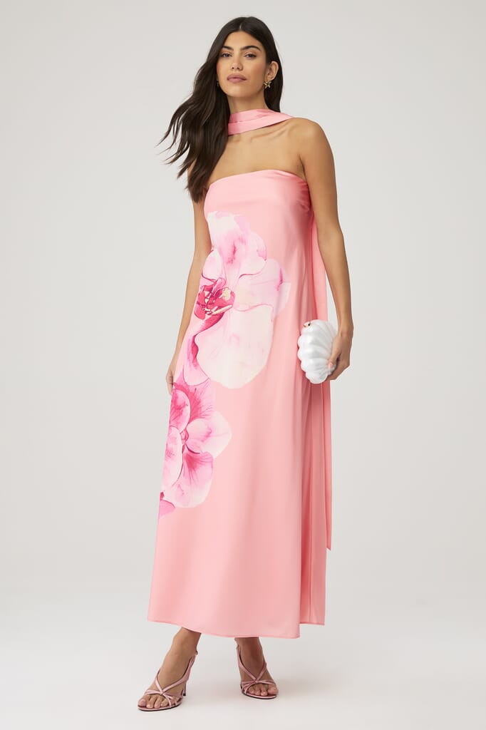party dress rental This is your sign to stop saving outfits and start wearing them. Whether  it's your engagement, pre-wedding shoot, reception, or cocktail night, Rent  An Attire has premium engagement dresses, designer gowns, tuxedos,