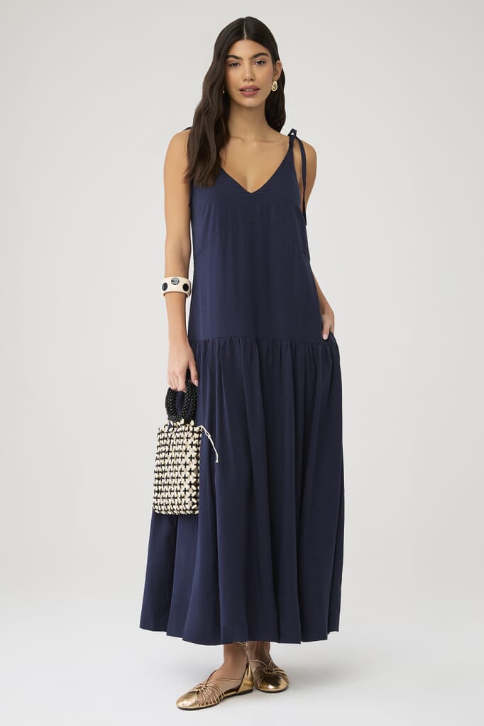 chinese dress ladies Flying infiniti dress rental, photoshoot dress delivery  Rent That Dress.US