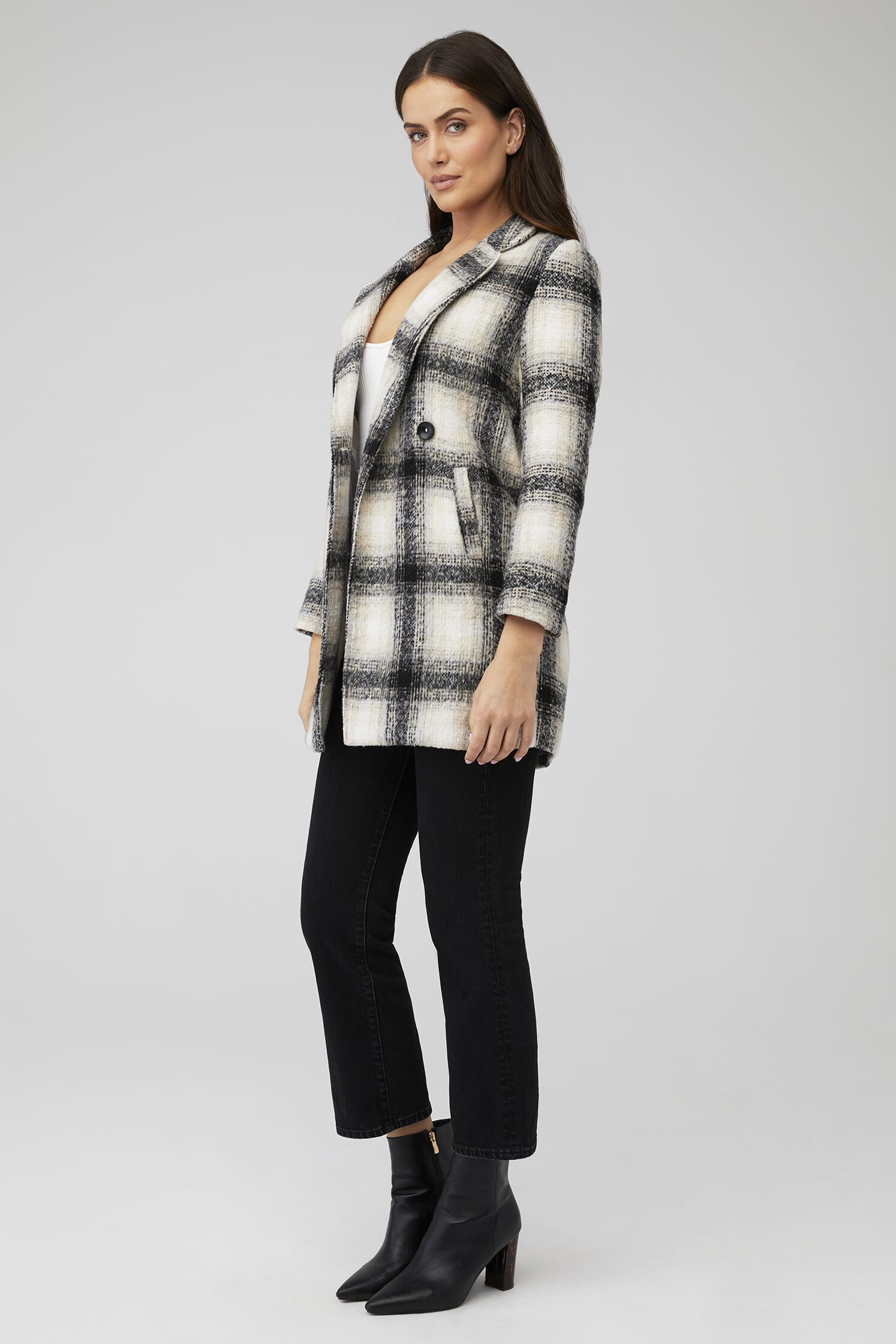 LBLC THE LABEL | Becca Jacket in Plaid| FashionPass