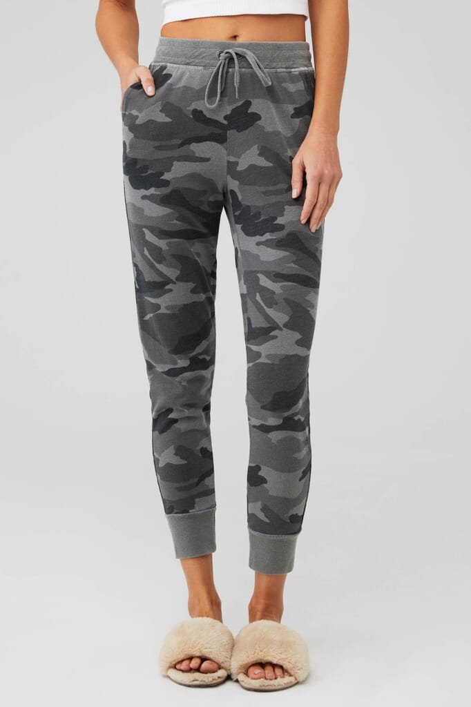 Splendid Camo Jogger in Olive Brown| FashionPass