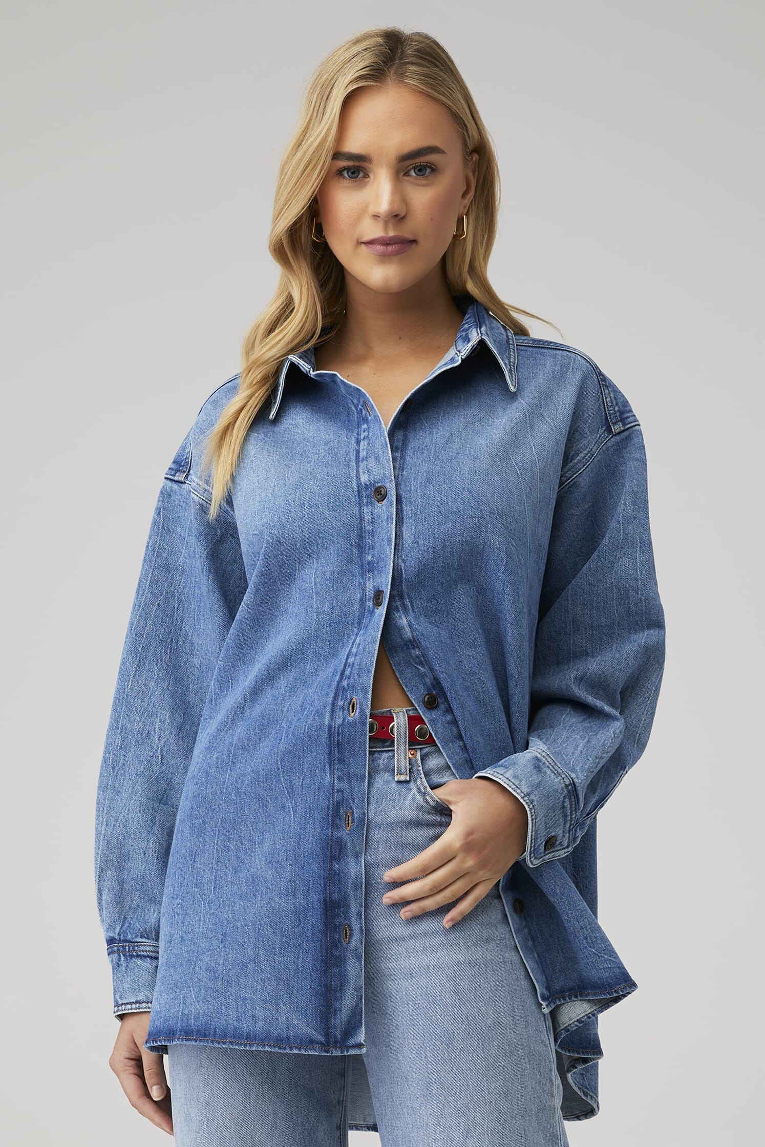 Good American Denim Oversized Shirt in Indigo599| FashionPass