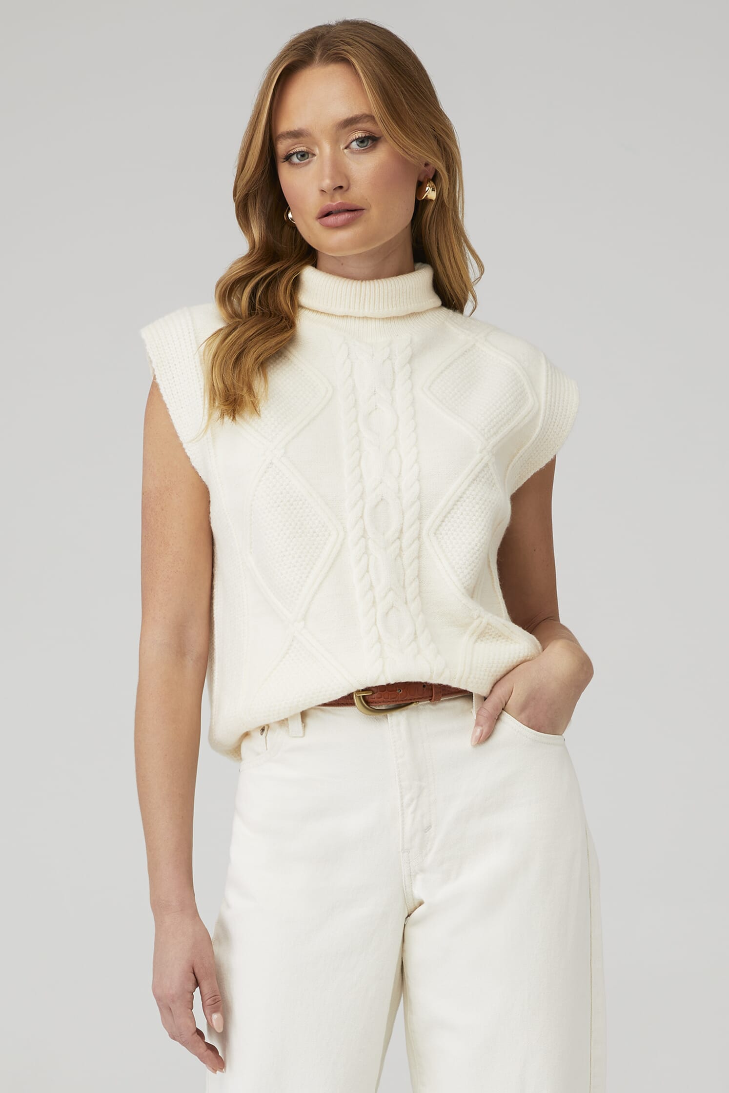 Line & Dot, Emmy Sweater Vest in Ivory