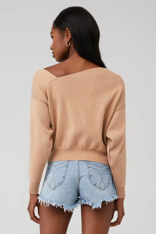 line and dot sweater