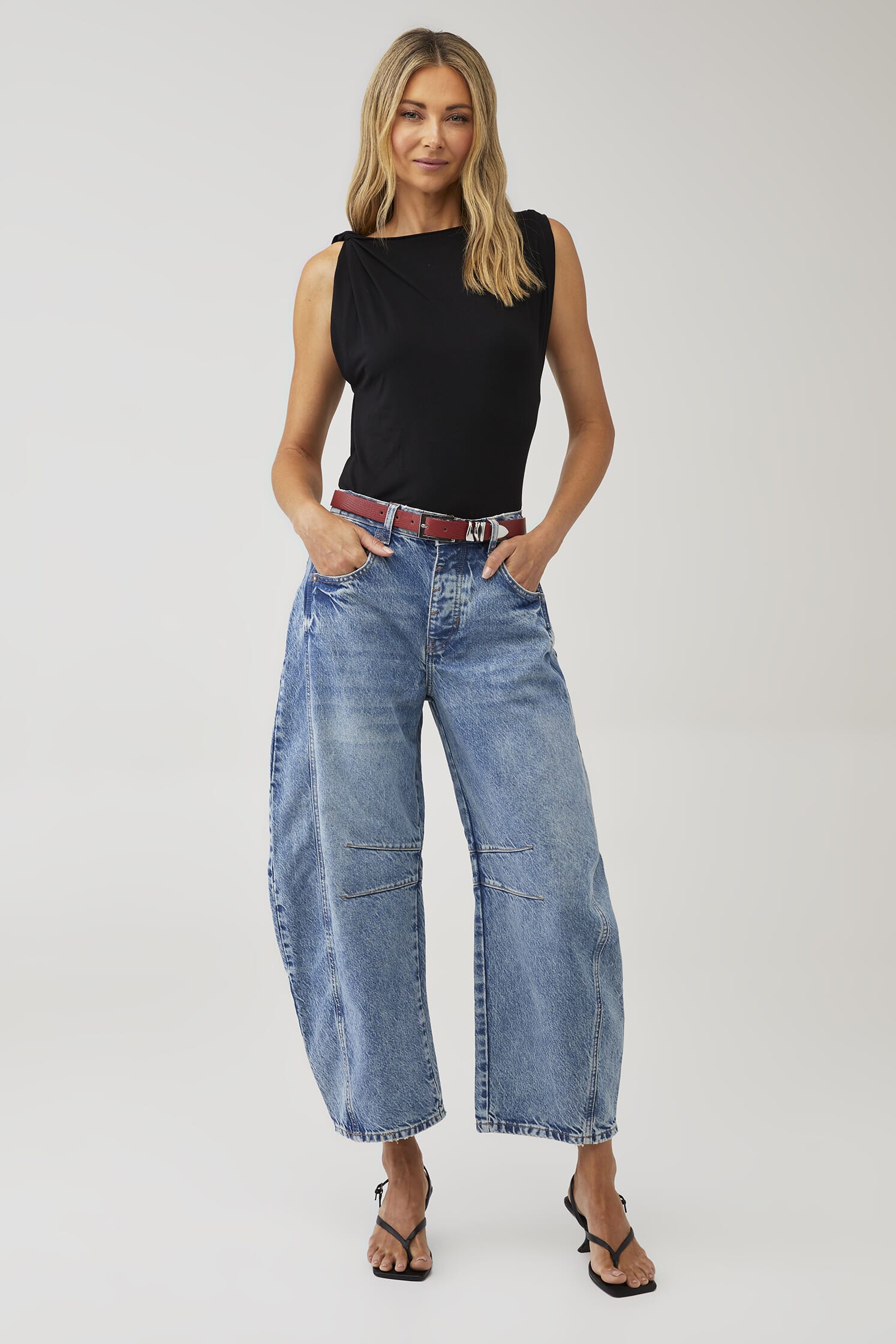 Free People | Good Luck Mid Rise Barrel Jean in Ultra Light Beam 