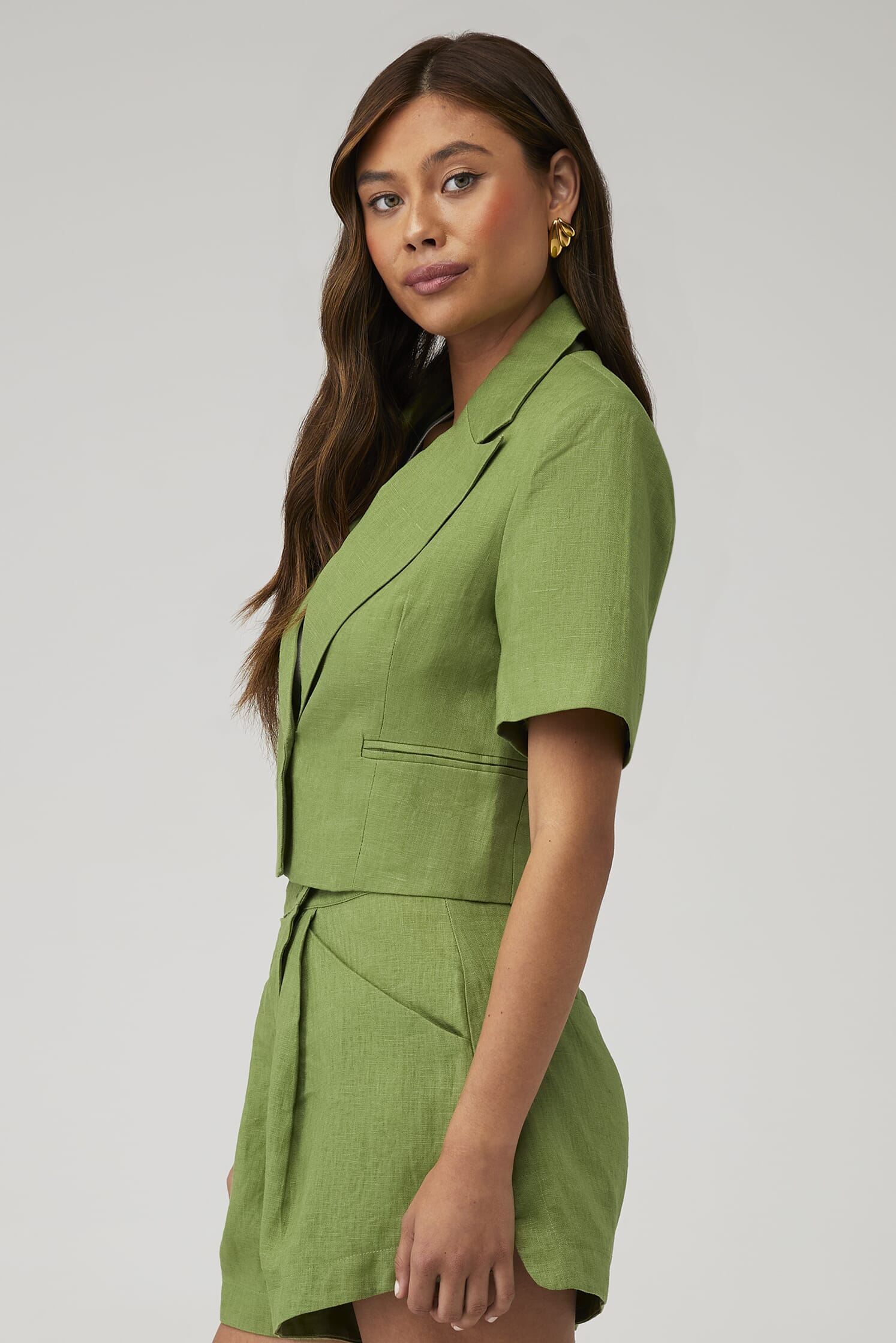 ASTR | Kerrigan Cropped Linen Blazer in Green| FashionPass