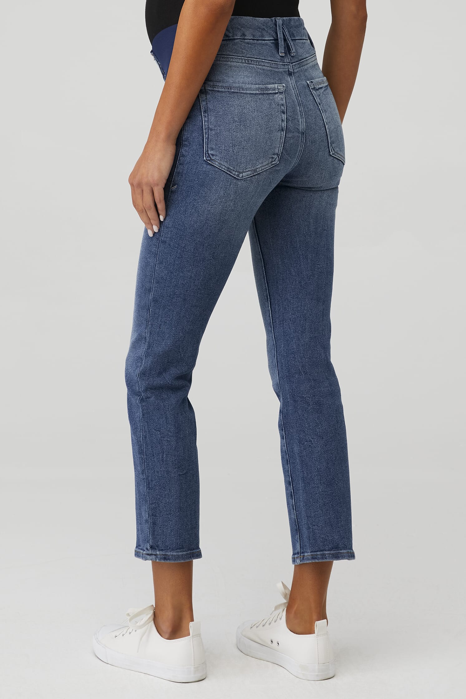 Good American | Maternity Good Straight Jeans in Blue| FashionPass