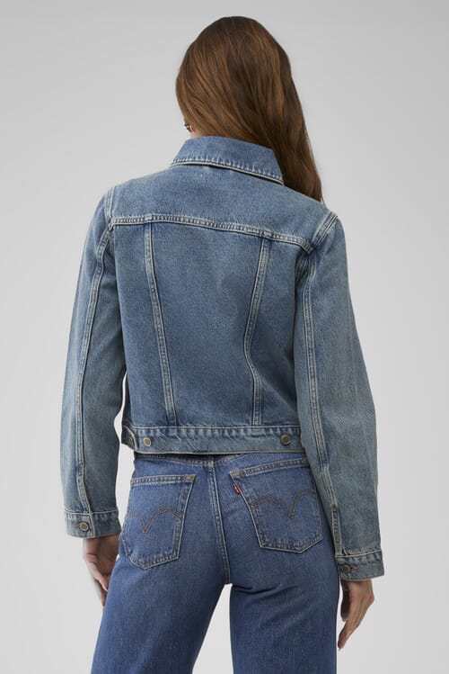Good American | Shrunken Trucker Jacket in Indigo682