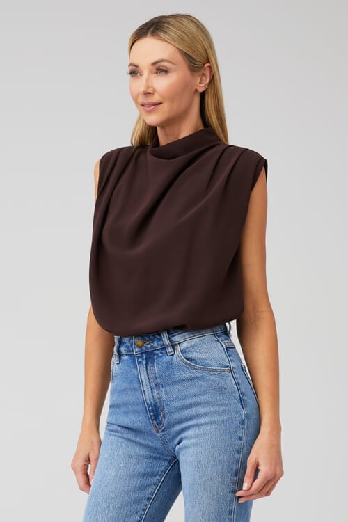 Ameri（アメリ）の「CRUSHED LEATHER SLEEVELESS TOP（ベスト