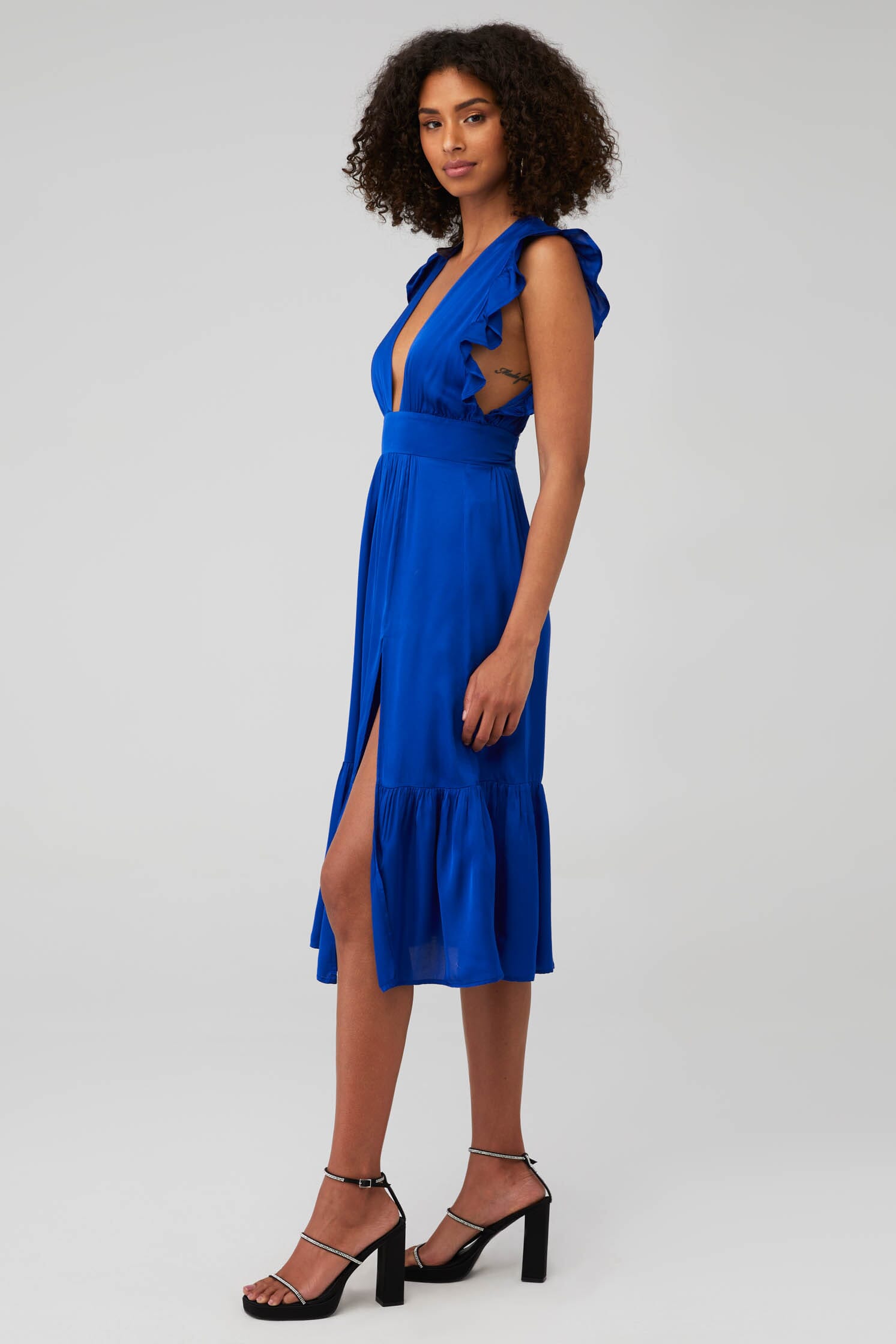 long sleeve midi occasion dress Elegant Pleated A-Line Long Sleeve Chiffon Midi Dress for Wedding Guests