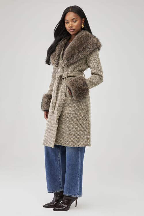 Être Aimé | X Unreal Fur Tweed Faux Fur Coat in Tweed/Natural