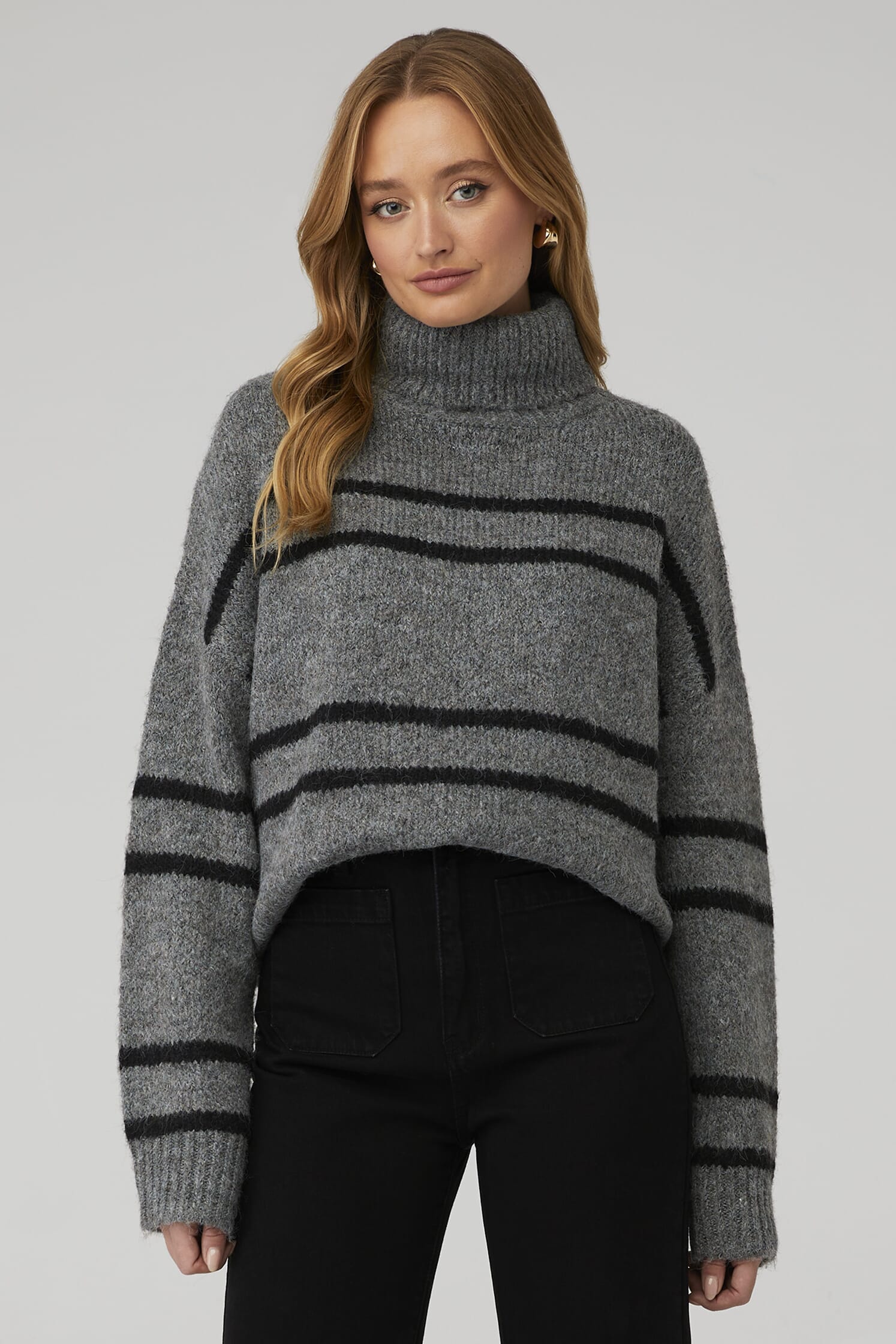 Line & Dot | Veronica Sweater in Grey And Black| FashionPass