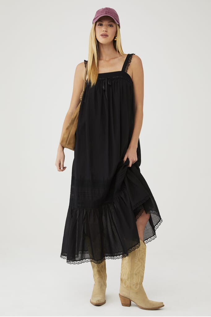 Black Dresses for Women | FashionPass